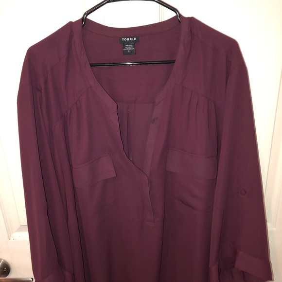 Torrid Size 5 Maroon Blouse - Picture 2 of 3